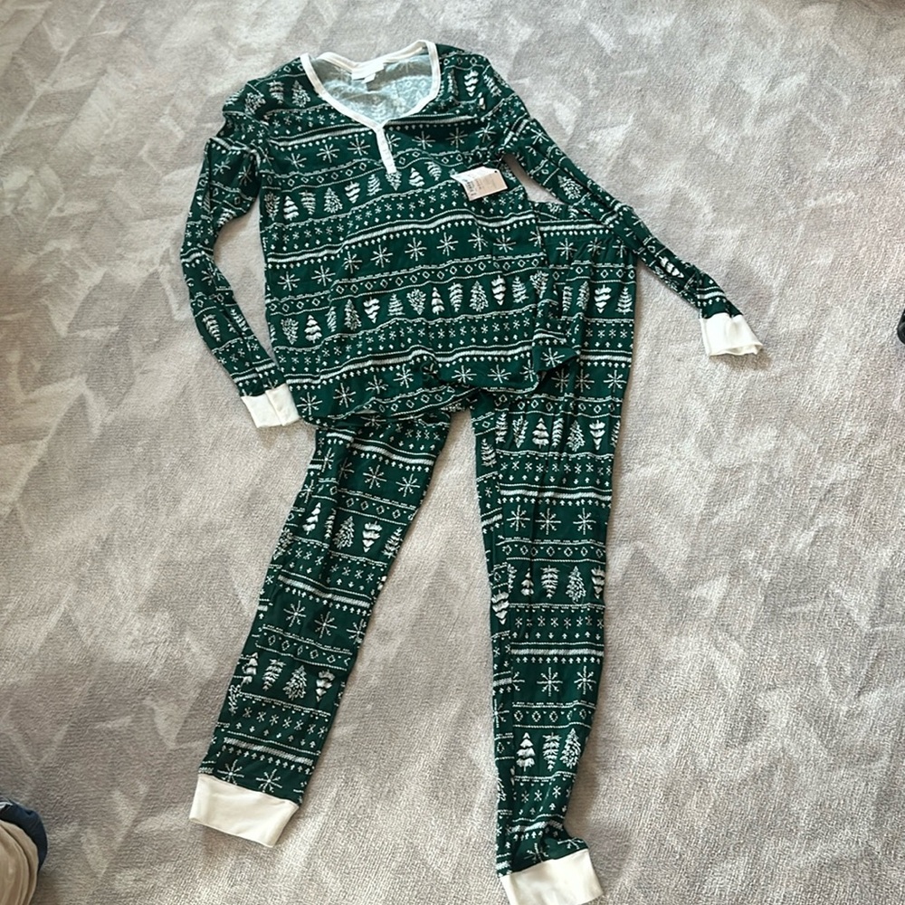 LC LAUREN CONRAD FAIRISLE PJS SIZE MEDIUM NWT